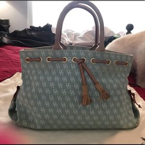 Dooney&Bourke